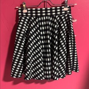 Chic Black and White Plaid Mini Skirt